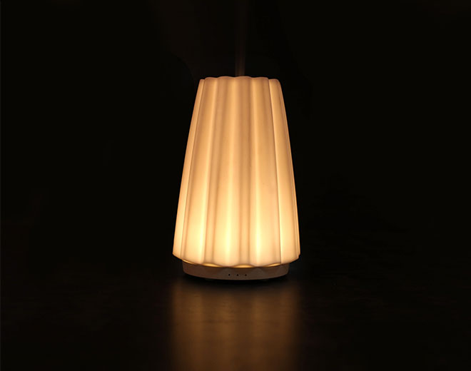 Astra-ABS Basis Ceramische omslag Aromateriapie Diffuser met licht