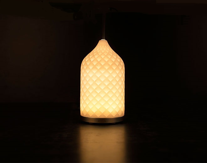 Hiro-ABS Basis Ceramische Bedek Aromaterapie Diffuser met licht